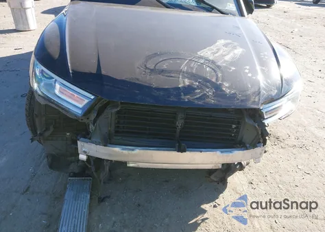 2018 Audi Q5 2.0T Premium/2.0T Tech Premium z USA, uszkodzony, nr VIN WA1ANAFY4J2024147